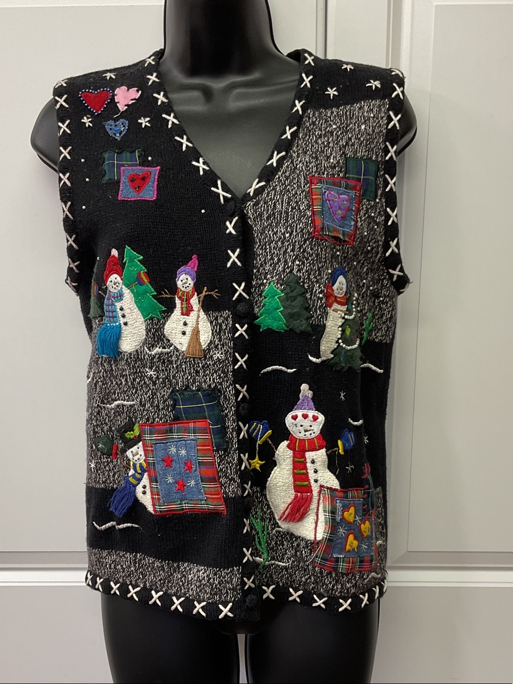 Erika Black Holiday Snowman Sweater Vest with Multicolor Appliqués size petite m